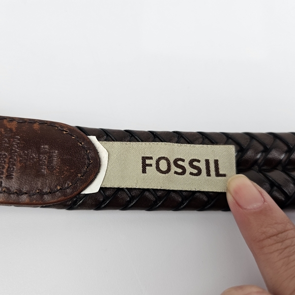 Vintage Mens Fossil Brown Braided Leather Belt Gold Tone Buckle sz 42 - Picture 5 of 7